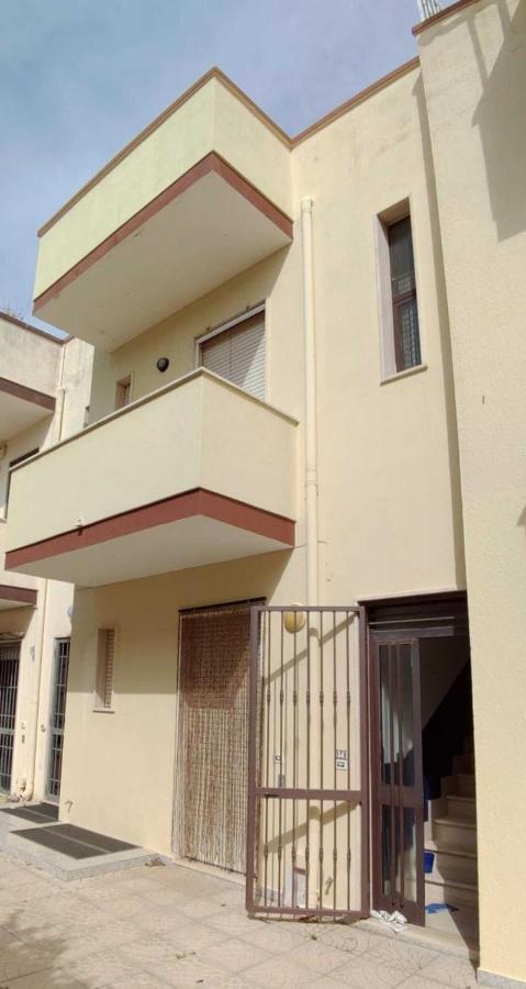 Il Girasole, Distante Solo 200 Mt. Reali Dal Mare Apartamento Lido Marini Exterior foto